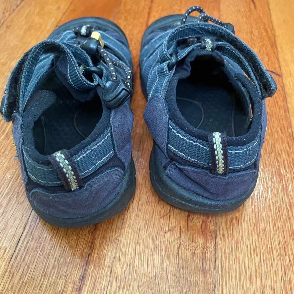 Keen Newport H2 Waterproof Hiking Sandals, Navy, kids size 10